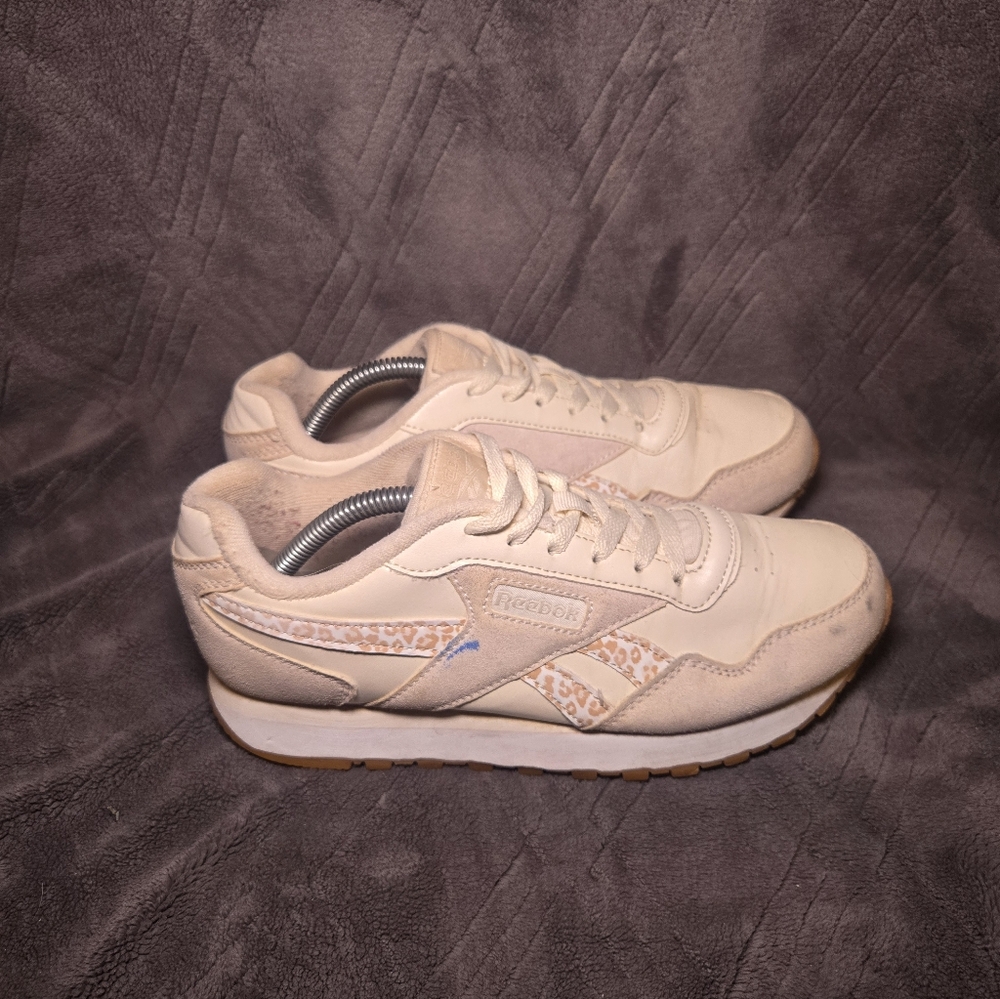 Reebok Classic Shoes Womens Sz 8 Casual Sneakers White Leapord Print.